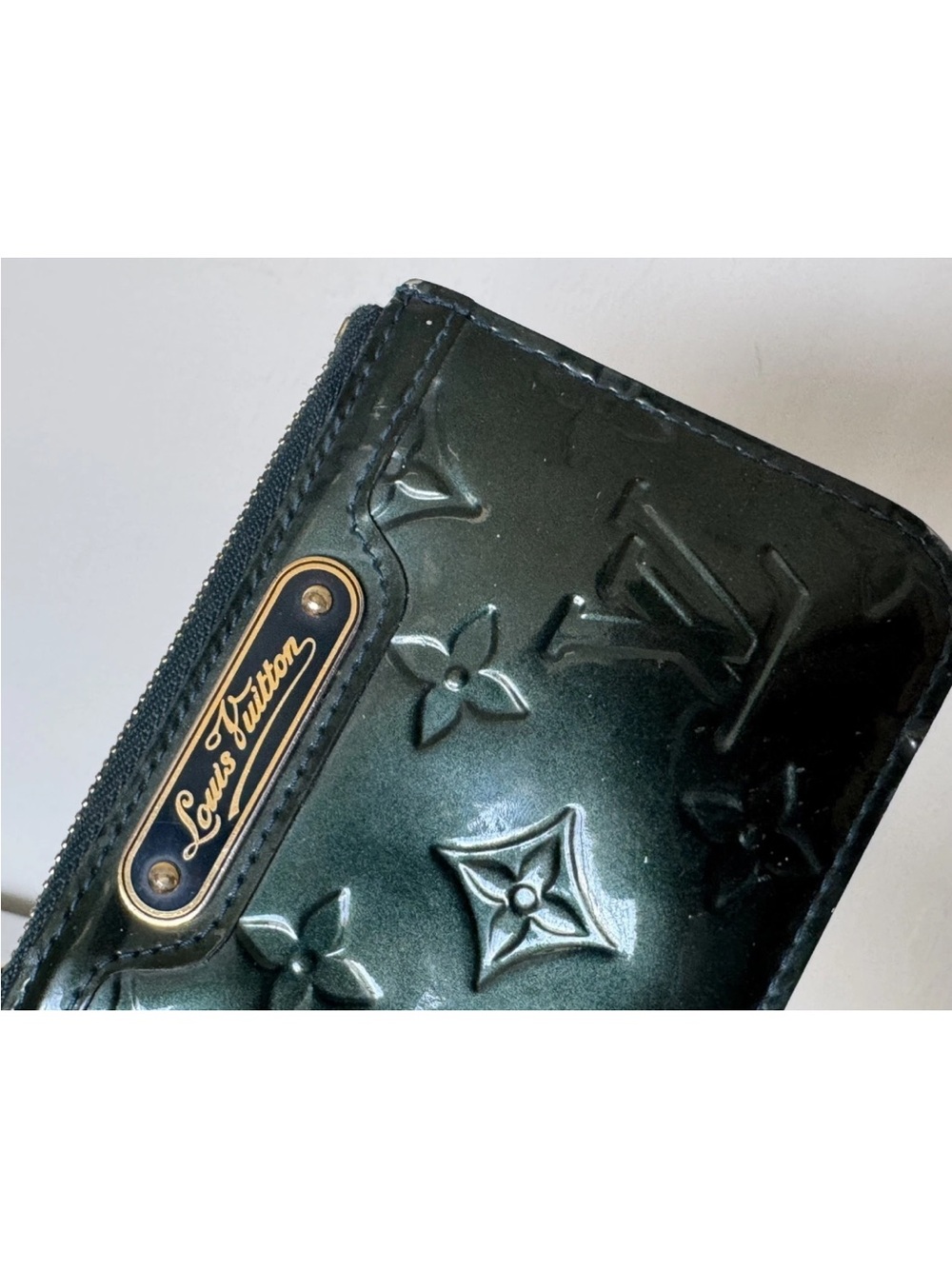Louis Vuitton Vernis Monogram Card Holder in Vert Bronze with Gold LV Plaque